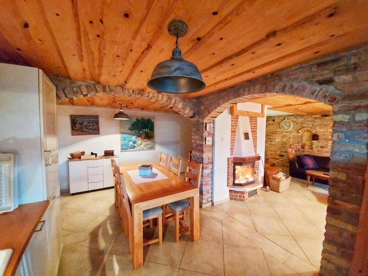 Peter'S Pine Cottage 科雷尼察 外观 照片