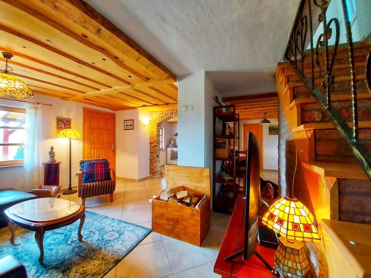 Peter'S Pine Cottage 科雷尼察 外观 照片