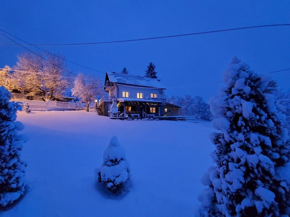 Peter'S Pine Cottage 科雷尼察 外观 照片